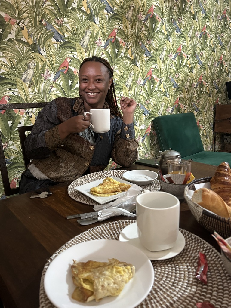 Wonouwaly travelers enjoying a guided experience in Guinea